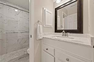 2002 Thorncrest Ct, Sugar Land, TX 77479 - Photo 36