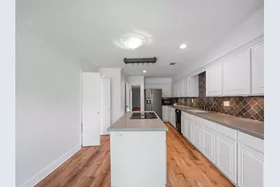 910 Enclave Parkway, Houston, TX 77077 - Photo 12