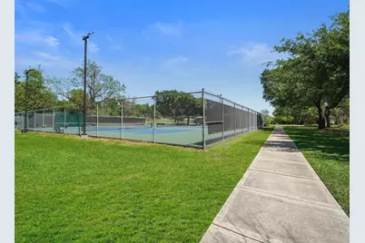 910 Enclave Parkway, Houston, TX 77077 - Photo 38