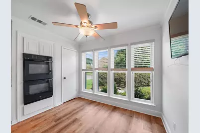 910 Enclave Parkway, Houston, TX 77077 - Photo 10