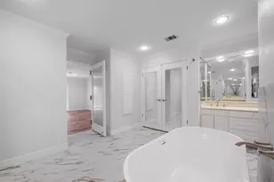 910 Enclave Pkwy, Houston, TX 77077 - Photo 22