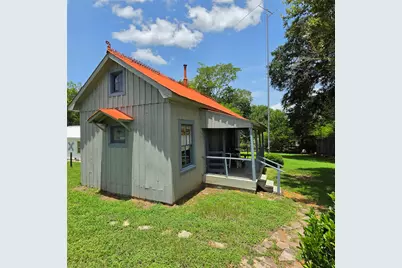 624 Houston Street, New Ulm, TX 78950 - Photo 6