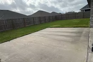 16 Greystone Ct, Angleton, TX 77515 - Photo 18