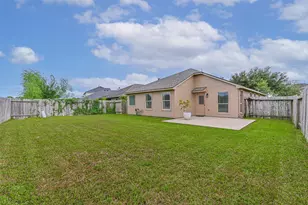 3118 Cambridge Meadows Ln, League City, TX 77539 - Photo 32