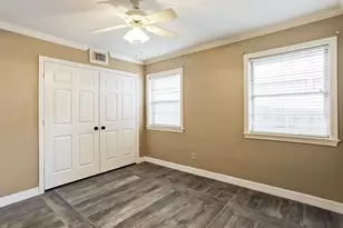 3750 Drummond St, Houston, TX 77025 - Photo 12