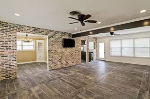 3750 Drummond St, Houston, TX 77025 - Photo 2