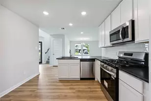 1200 Haverford Ln, Dayton, TX 77535 - Photo 10