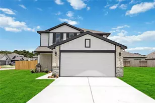 1200 Haverford Ln, Dayton, TX 77535 - Photo 2