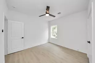 860 Rachel Street St, Houston, TX 77091 - Photo 34