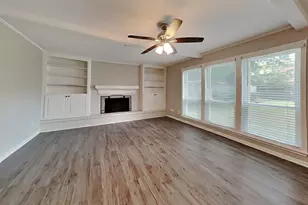 8110 Renmark Ln, Houston, TX 77070 - Photo 4