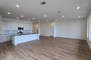 2237 Pacific Current Way, League City, TX 77573 - Photo 2