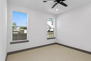 4805 Paula St, Houston, TX 77033 - Photo 14