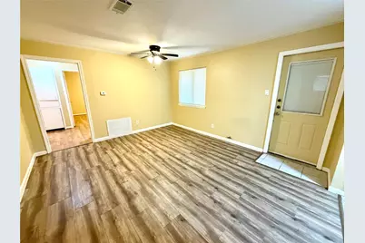 2209 20th Avenue, Texas City, TX 77590 - Photo 8