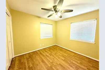 2209 20th Avenue, Texas City, TX 77590 - Photo 12
