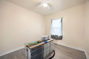 6122 Beldart St, Houston, TX 77033 - Photo 16