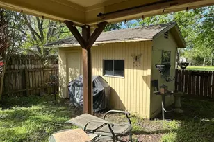 201 Heath Ave, Madisonville, TX 77864 - Photo 8