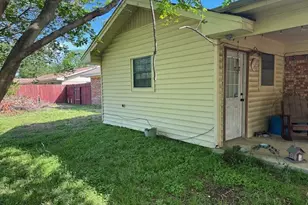 201 Heath Ave, Madisonville, TX 77864 - Photo 12