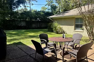 729 Camelot, Hunters Creek Village, TX 77024 - Photo 22