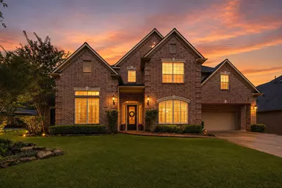 118 N Shawnee Ridge Circle, The Woodlands, TX 77382 - Photo 1