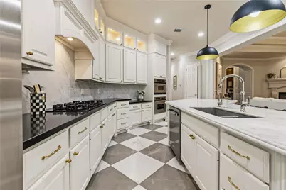 118 N Shawnee Ridge Circle, The Woodlands, TX 77382 - Photo 14