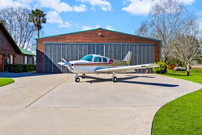 165 Taxiway Drive, Livingston, TX 77351 - Photo 4