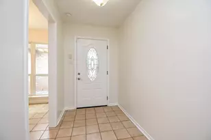 14206 Ella Lee Ln, Houston, TX 77077 - Photo 4