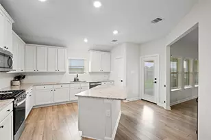 13717 Gaff Rig Dr, Texas City, TX 77510 - Photo 6