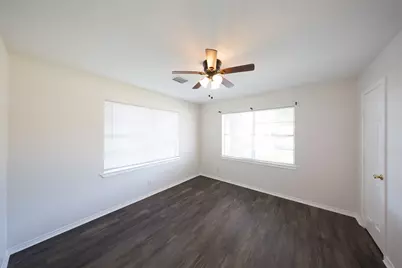 7917 N Martin Luther King Avenue, Hitchcock, TX 77563 - Photo 14