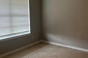 10902 Jutland Rd, Houston, TX 77048 - Photo 8