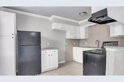 10902 Jutland Road, Houston, TX 77048 - Photo 8