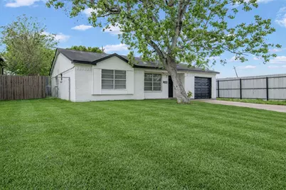 10902 Jutland Road, Houston, TX 77048 - Photo 6