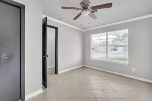 10902 Jutland Rd, Houston, TX 77048 - Photo 4