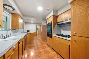 1013 Stevens Ave, Conroe, TX 77301 - Photo 14
