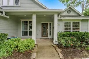 1635 Fairview Dr, Sugar Land, TX 77479 - Photo 2