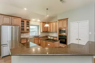 1635 Fairview Dr, Sugar Land, TX 77479 - Photo 10