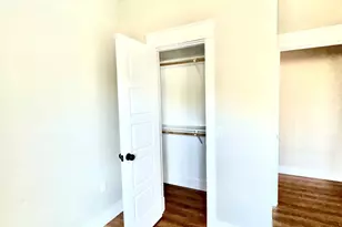 204 S 4th St, Conroe, TX 77301 - Photo 6