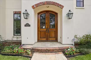 1201 Barkdull St, Houston, TX 77006 - Photo 2