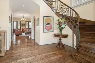 1201 Barkdull St, Houston, TX 77006 - Photo 2