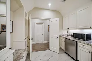1201 Barkdull St, Houston, TX 77006 - Photo 24