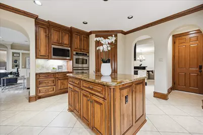 2050 Diamond Springs Drive, Houston, TX 77077 - Photo 16