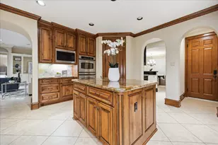 2050 Diamond Springs Dr, Houston, TX 77077 - Photo 16