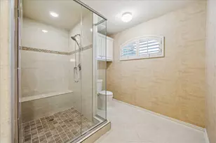 2050 Diamond Springs Dr, Houston, TX 77077 - Photo 48