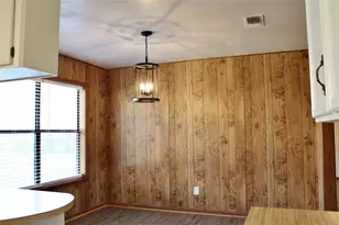 1126 Jackson St, Columbus, TX 78934 - Photo 8