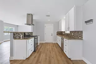 4914 W 43rd St, Houston, TX 77092 - Photo 10