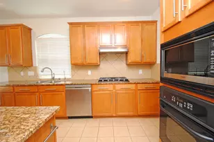 910 Allisa St, Stafford, TX 77477 - Photo 6