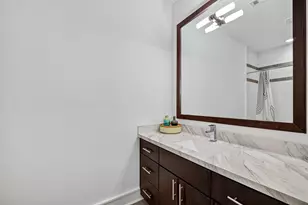 1201 Peveto St, Houston, TX 77019 - Photo 32