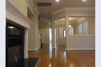 3211 Holly Crossing Drive, Houston, TX 77042 - Photo 8