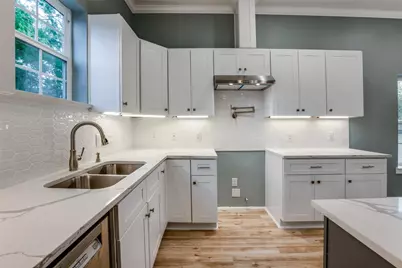 4927 E Ridge Creek Drive, Houston, TX 77053 - Photo 8