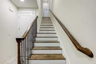 1222 W Dallas St, Houston, TX 77019 - Photo 12