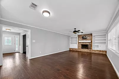 811 Thicket Lane, Houston, TX 77079 - Photo 14